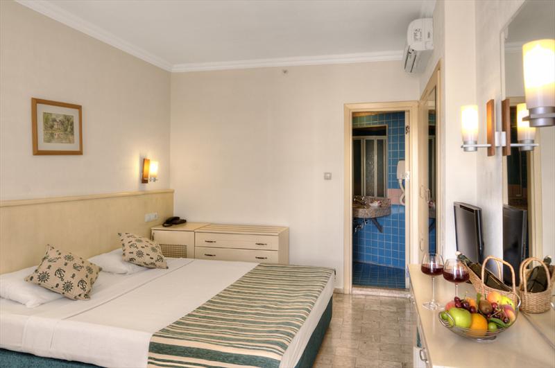 Lancora Beach Hotel